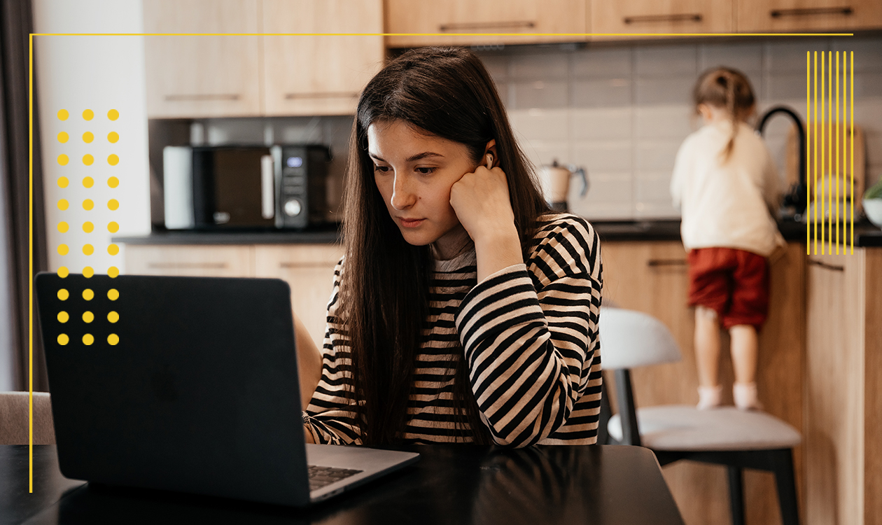 Mujer en teletrabajo